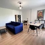 T2 Au Calme Avec Parking Et Balcon Апартаменты *