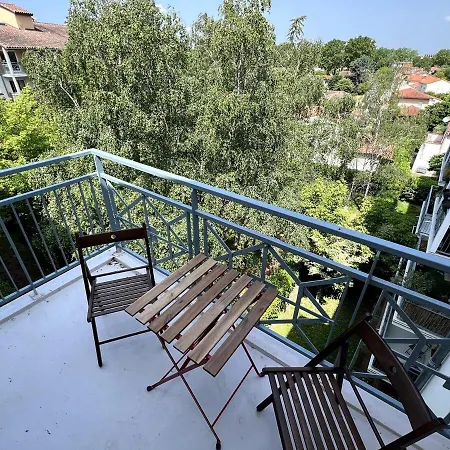 T2 Au Calme Avec Parking Et Balcon Lägenhet *