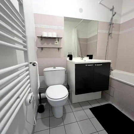 Apartmán T2 Au Calme Avec Parking Et Balcon *